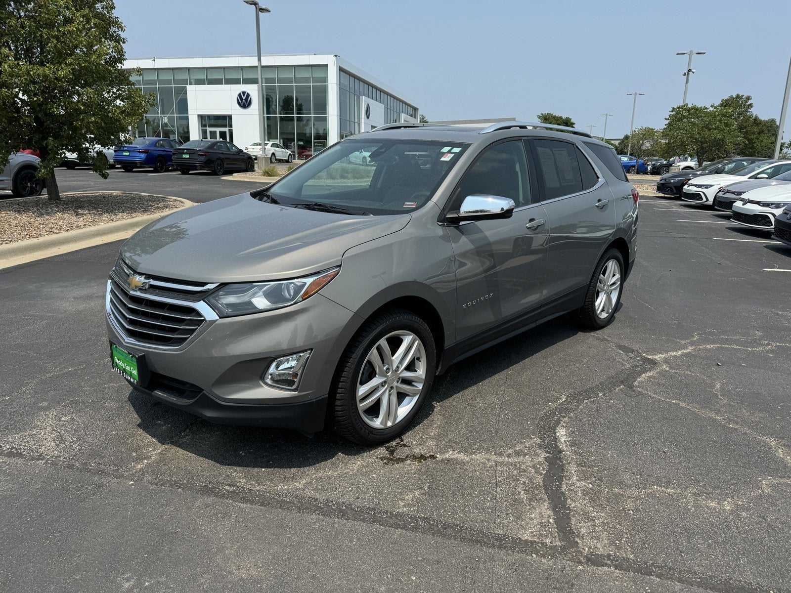 Used 2018 Chevrolet Equinox Premier with VIN 3GNAXWEX6JS541189 for sale in Kansas City
