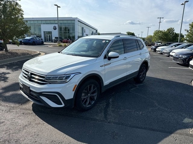 Used 2024 Volkswagen Tiguan SE with VIN 3VV2B7AX4RM003258 for sale in Lee's Summit, MO